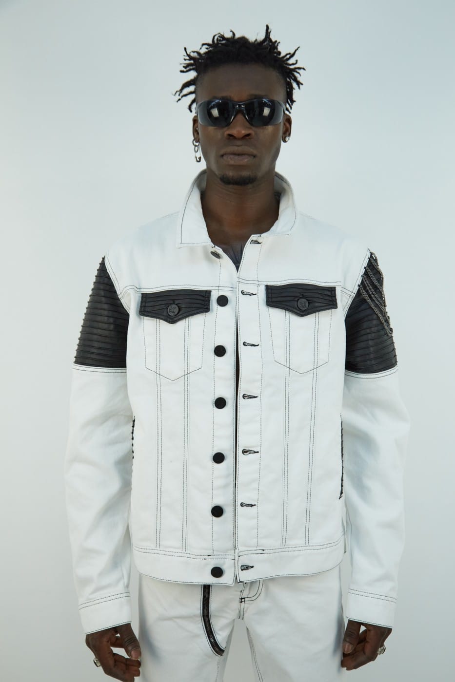 1593-2 White Std.